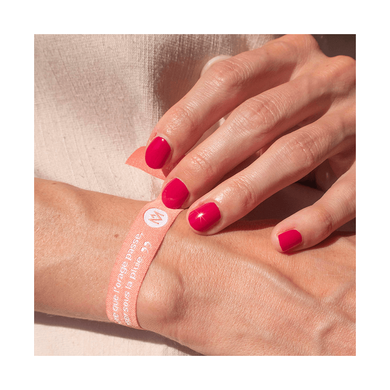 Raspberry bio-based Nail Polish to protect nails from UV rays - MÊME Cosmetics
