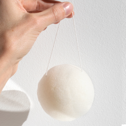 The Konjac sponge is suitable for sensitive and atopic skin - MÊME Cosmetics