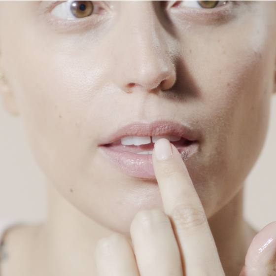 The lip balm calms irritation of damaged and healing skin - MÊME Cosmetics