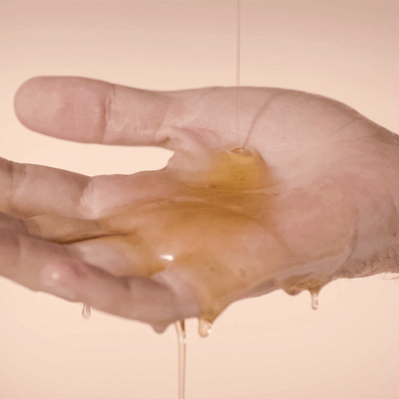 L'Huile lavante, une formule sans savon, hydratante et apaisante - MÊME Cosmetics