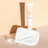 The make-up remover glove, perfect for your skin and the planet - MÊME Cosmetics
