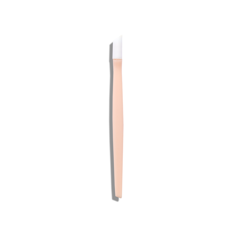 Cuticle pusher with a silicone tip to push loose skin and cuticles - MÊME Cosmetics