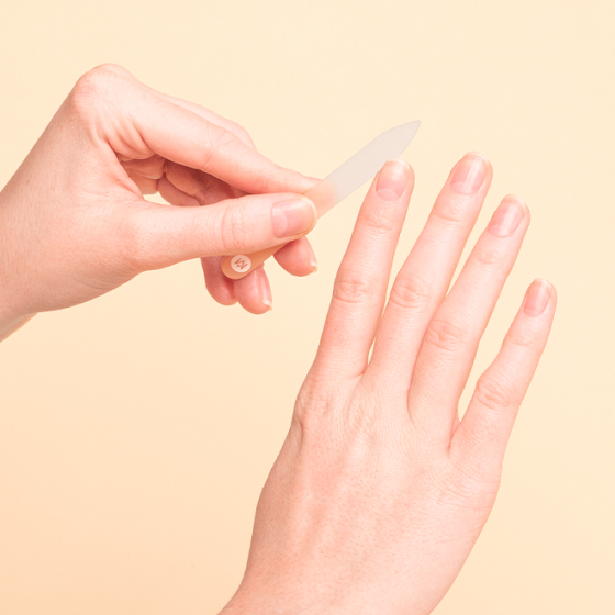 Nail file in mini format to take it everywhere - MÊME Cosmetics