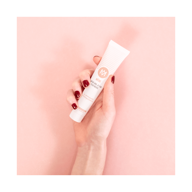 La Pommade démaquillante nettoie et retire toute trace de maquillage sans dessécher votre peau - MÊME Cosmetics
