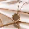 Collier Emma & Chloé en acier inoxydable offert dès 70€ d'achats sur le site de Même - MÊME Cosmetics