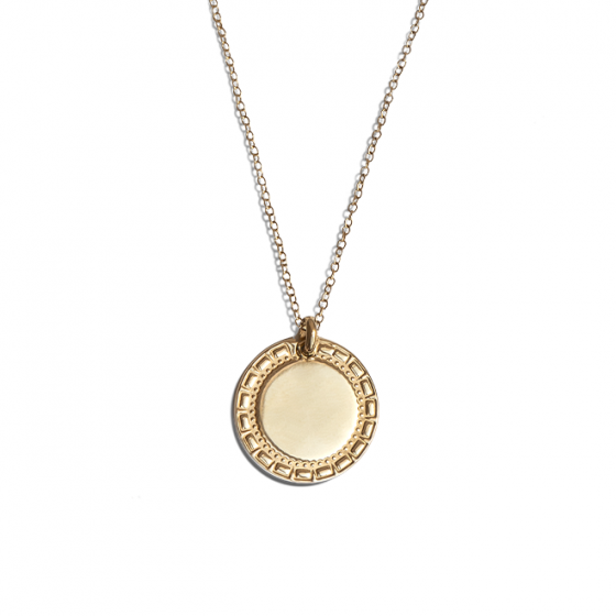 Collier dorés à l’or fin 18 carats Philippine de la marque Emma & Chloé offert dès 70€ d'achats - MÊME Cosmetics
