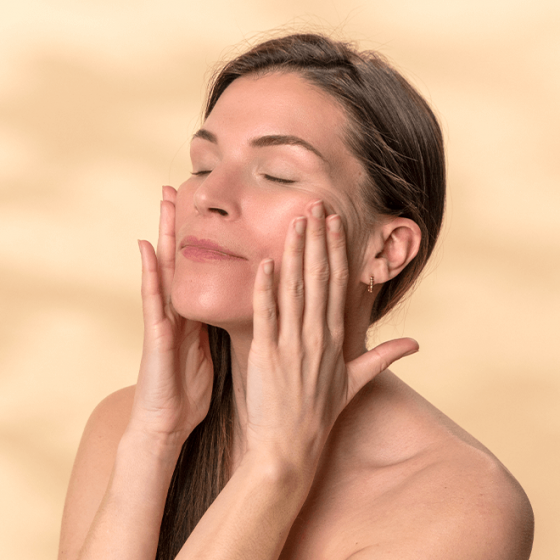 huile de massage pour le visage et le corps - MÊME Cosmetics