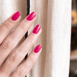 Peony pink silicon varnish for fragile nails following cancer treatment - MÊME Cosmetics