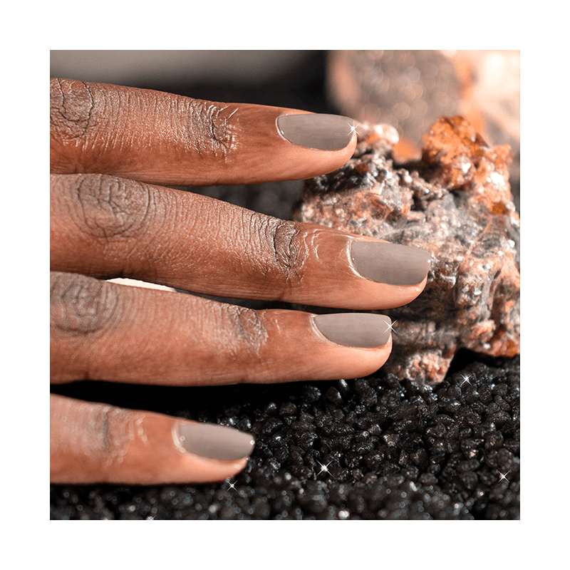 Vernis à ongles gris - MÊME Cosmetics