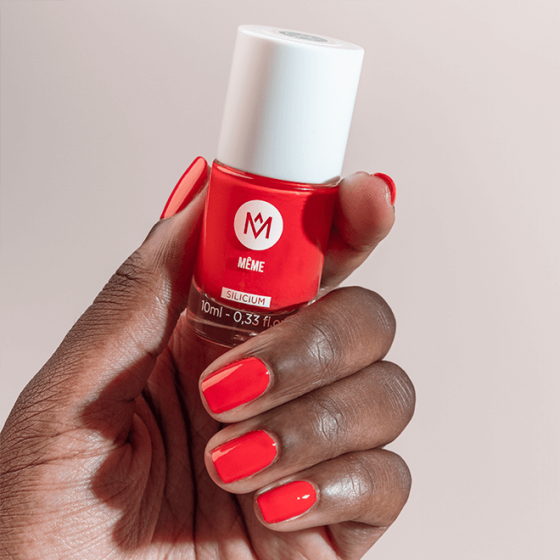 Coral nail polish - MÊME Cosmetics