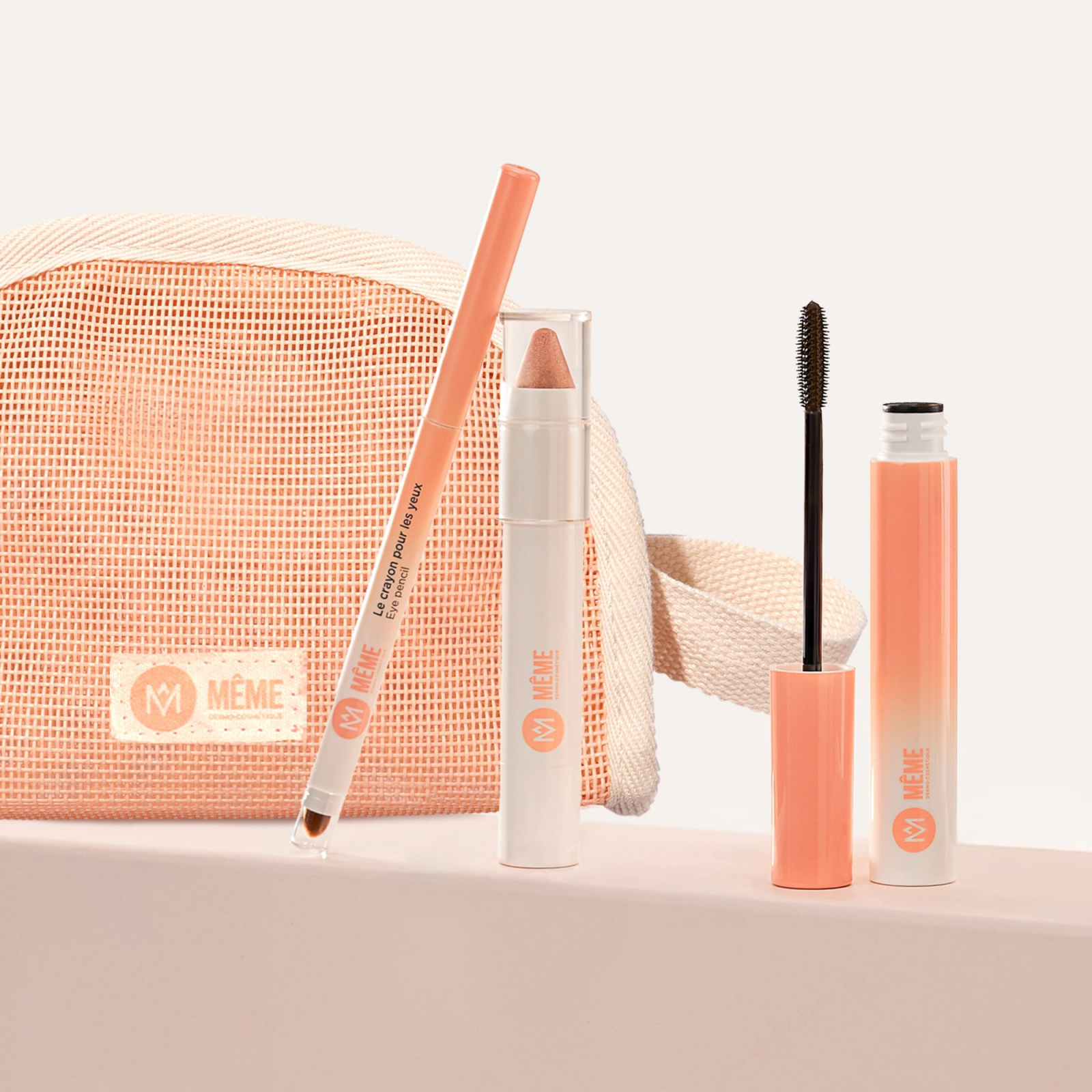 Natural eye make-up