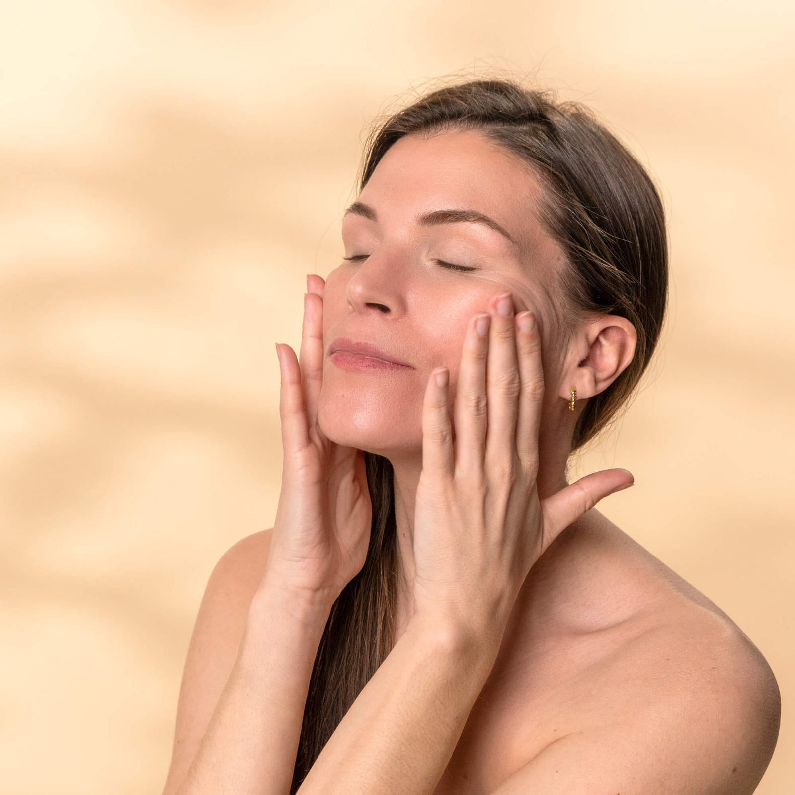 huile de massage pour le visage et le corps - MÊME Cosmetics