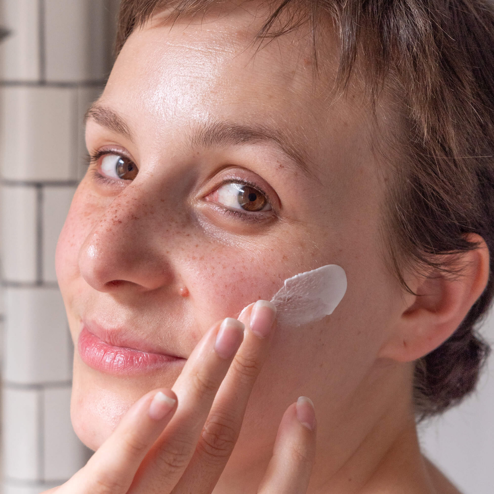 La crème visage hydrate et nourrie votre peau sensible et atopique - MÊME Cosmetics
