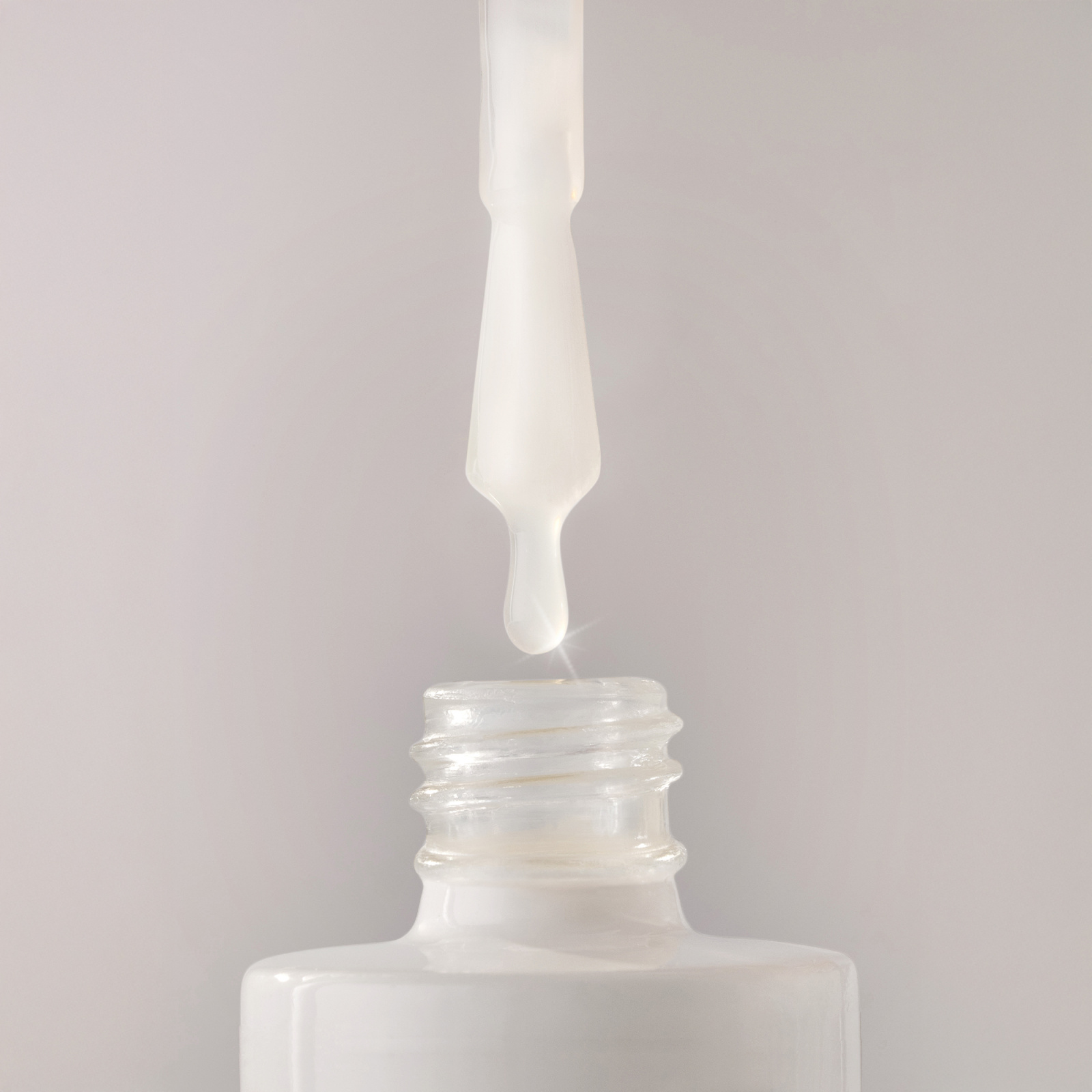 La solution fortifiante ongles fragilisés - MÊME Cosmetics