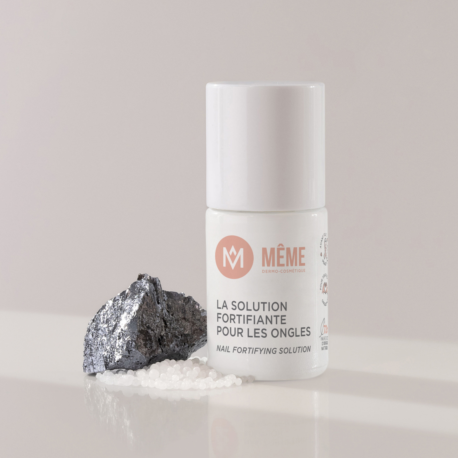 La solution fortifiante ongles fragilisés - MÊME Cosmetics