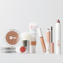MÊME’s mini Kabuki Brush with synthetic bristles and aluminium handle.