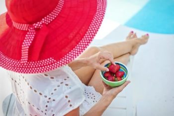 Cancer : tuto maquillage pour un joli hâle… sans soleil !