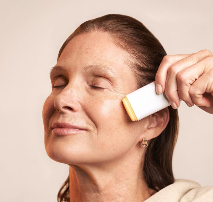 Différence entre SPF 30 et SPF 50 : ce que les chiffres cachent vraiment