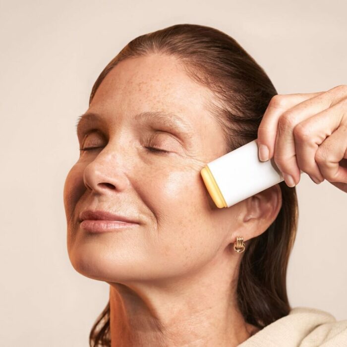 Différence entre SPF 30 et SPF 50 : ce que les chiffres cachent vraiment