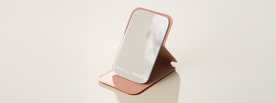 <strong>Le miroir de poche en cadeau</strong>