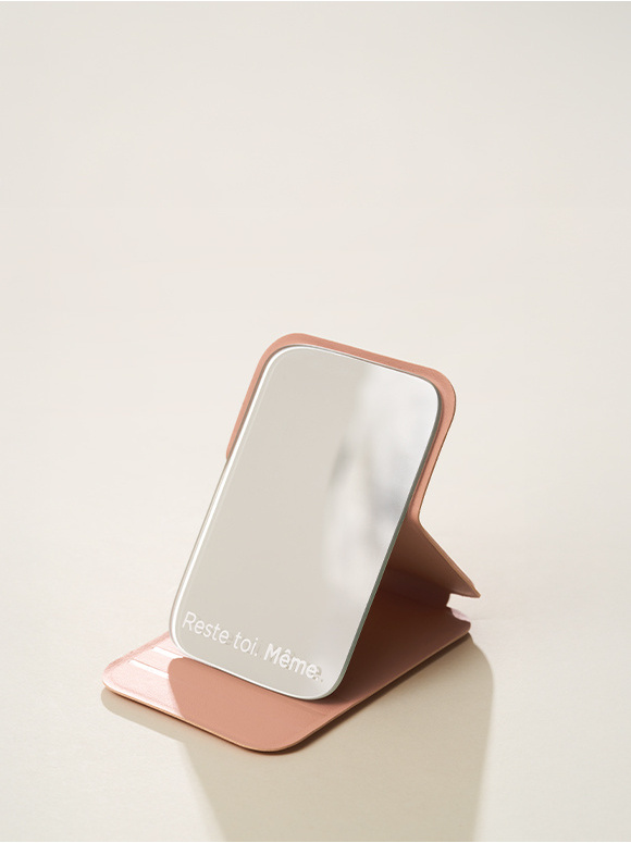 Un miroir de poche offert