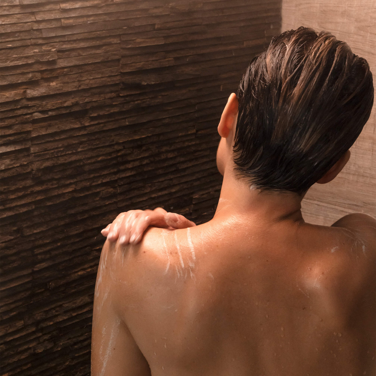 Face and body cleansing oil
